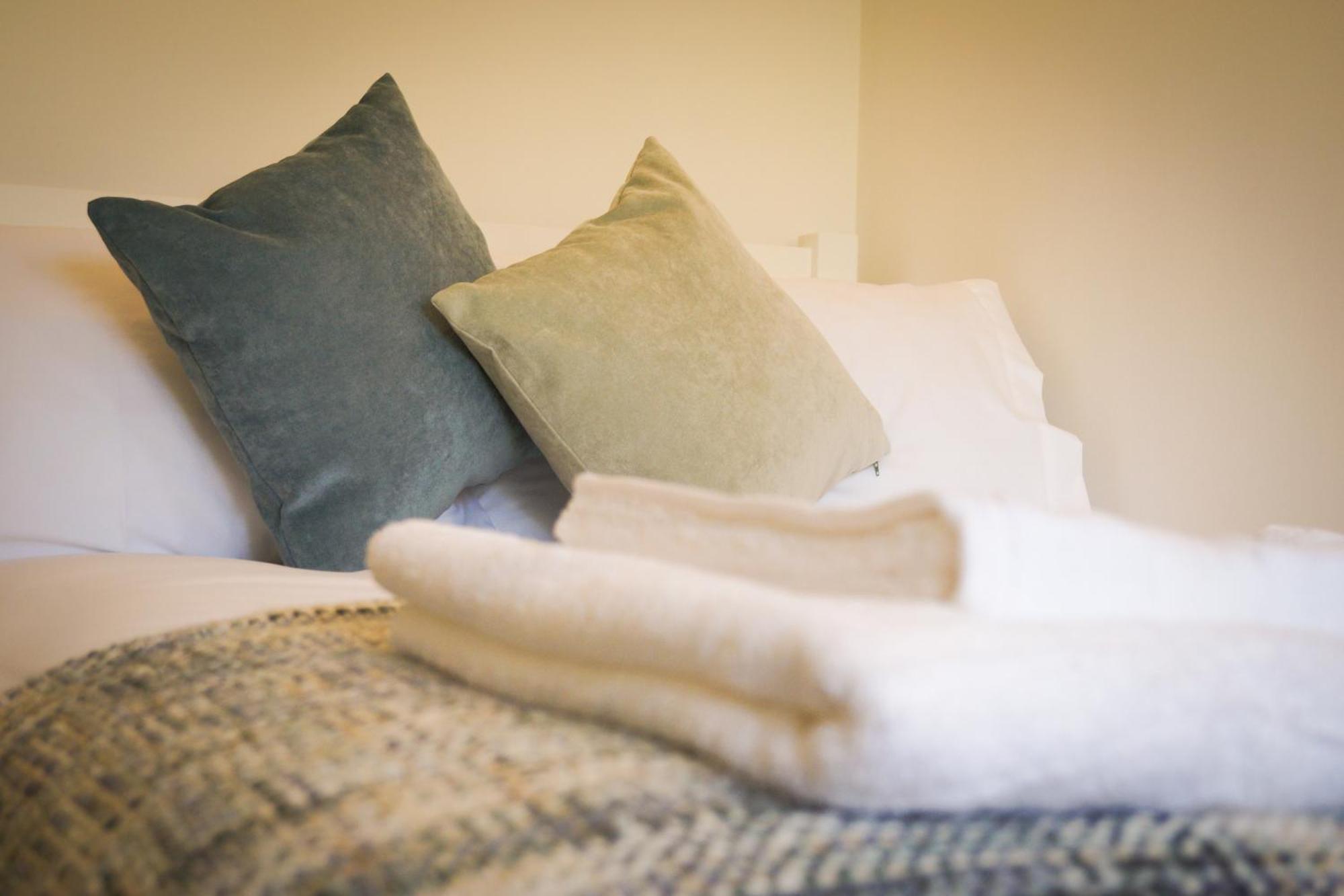 Lemon Tree Rooms - Newly Refurbished Coastal Stay Swyre Exterior photo