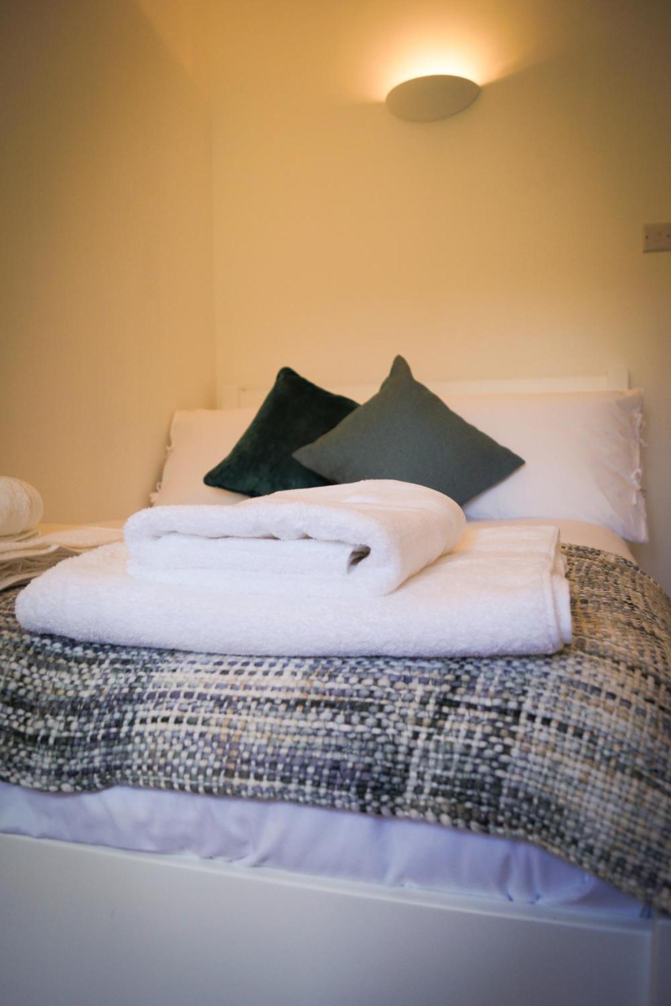 Lemon Tree Rooms - Newly Refurbished Coastal Stay Swyre Exterior photo