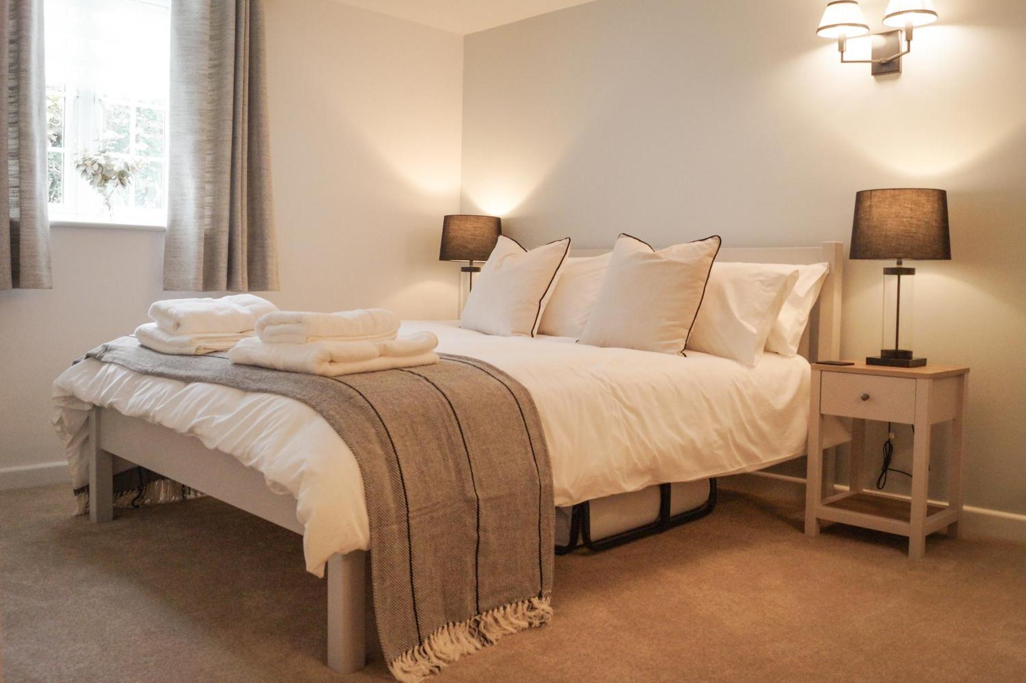 Lemon Tree Rooms - Newly Refurbished Coastal Stay Swyre Exterior photo