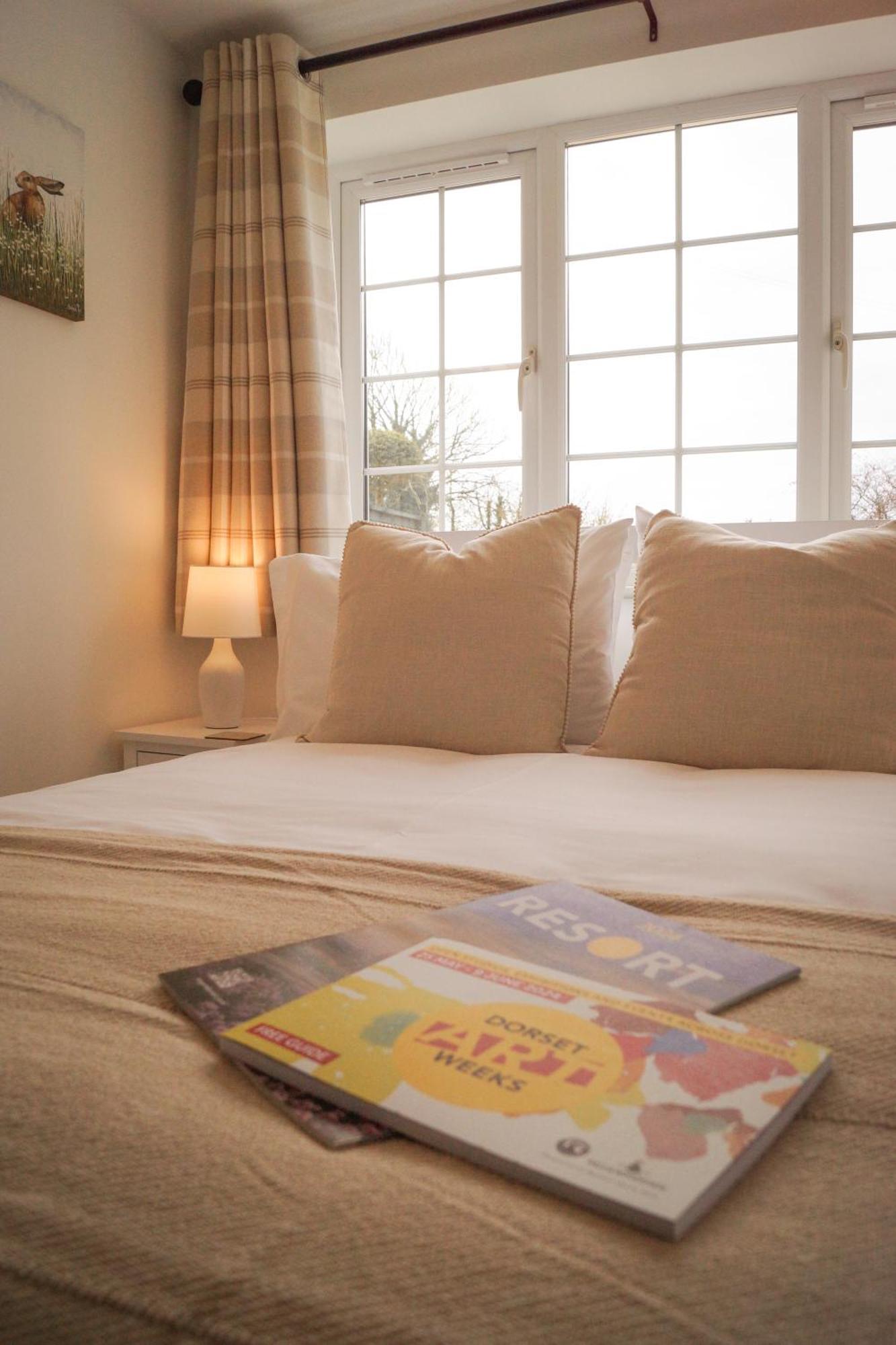 Lemon Tree Rooms - Newly Refurbished Coastal Stay Swyre Exterior photo