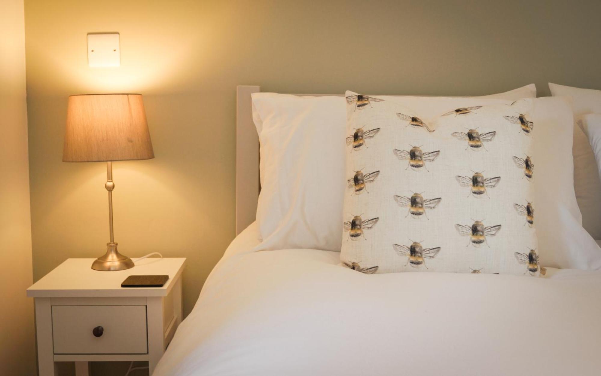 Lemon Tree Rooms - Newly Refurbished Coastal Stay Swyre Exterior photo