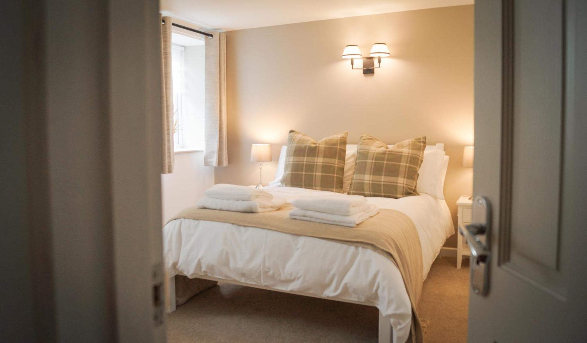 Lemon Tree Rooms - Newly Refurbished Coastal Stay Swyre Exterior photo