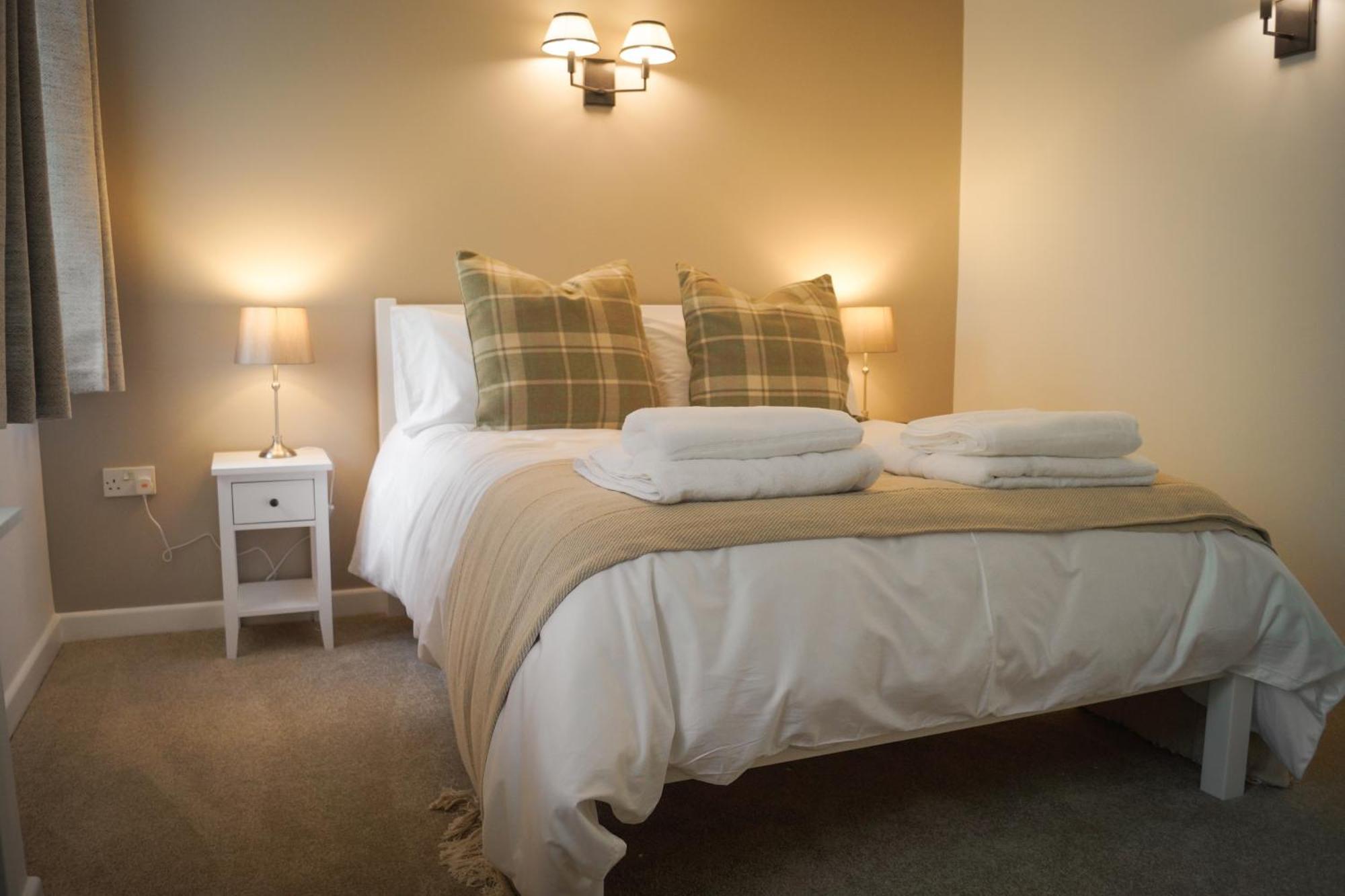 Lemon Tree Rooms - Newly Refurbished Coastal Stay Swyre Exterior photo